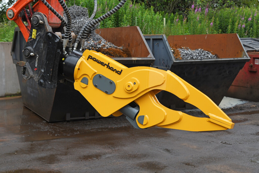 Powerhand VRS80 grapple close up working image